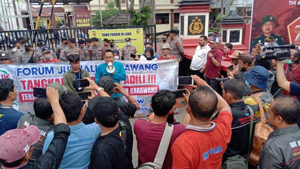 Demo Polisi, Wartawan Karawang Pertanyakan Kenapa Tersangka Belum Ditahan