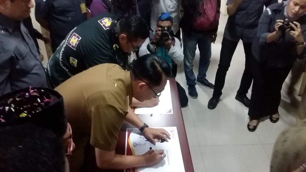 PJ Bupati Bekasi dan Ketua Bawaslu RI Resmikan Kantor Bawaslu Kabupaten Bekasi