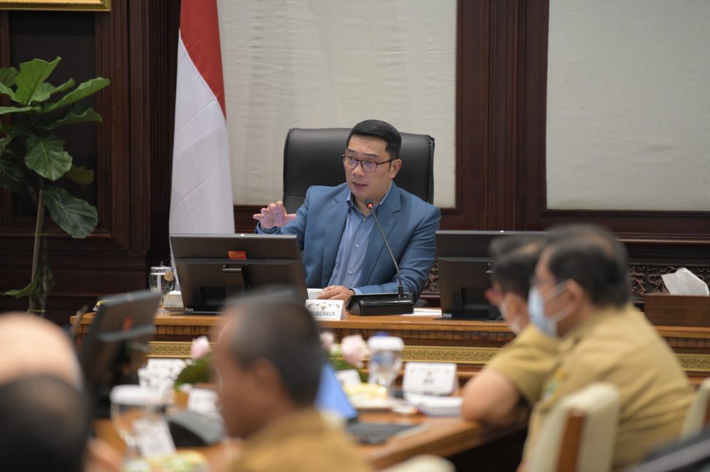 Pemprov Jabar Fasikitasi Pelunasan Kredit Petani Milenial Tanaman Hias ke bank bjb Pemprov Jabar Fasikitasi Pelunasan Kredit Petani Milenial Tanaman Hias ke bank bjb