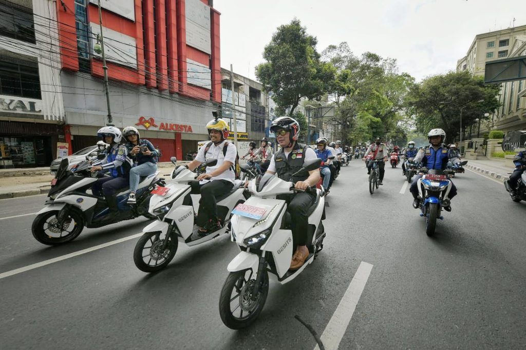 Gubernur Jabar dan Wali Kota Medan Kampanyekan Motor