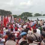 Serukan Tiga Tuntutan, Ribuan Warga Pangenan Gruduk PT. Avia Avian