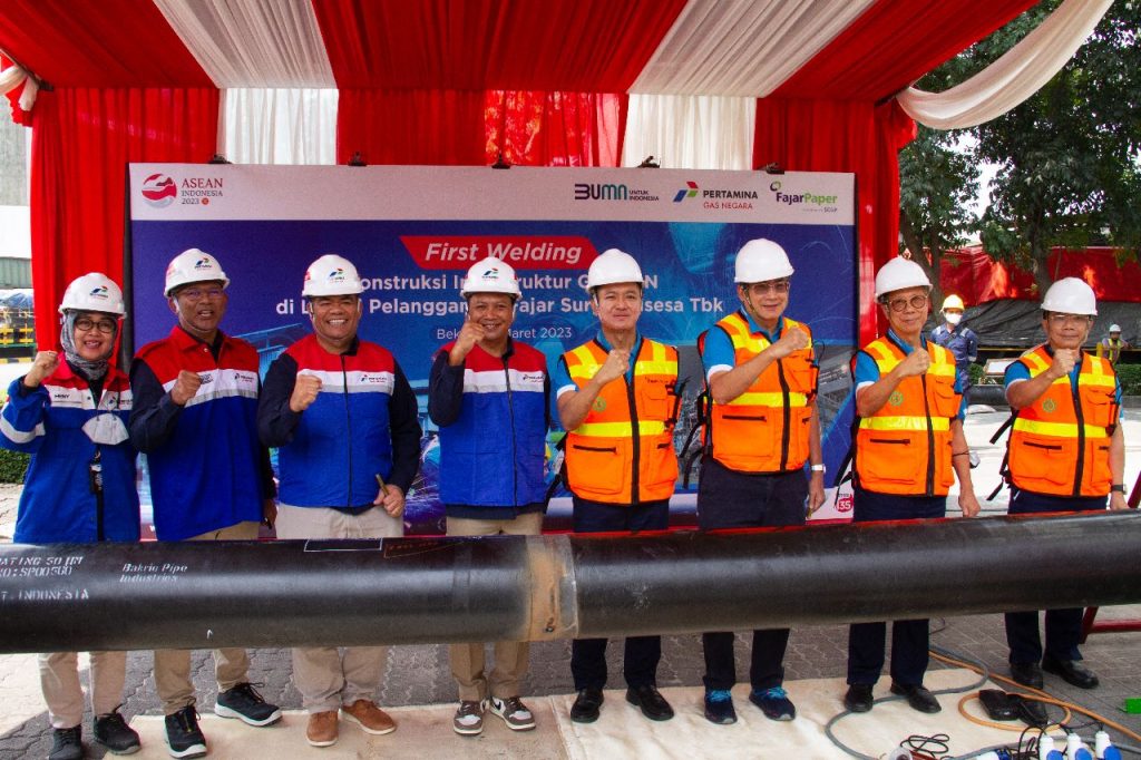FajarPaper Wujudkan Industri Ramah Lingkungan Terima First Welding Infrastruktur Pipa Gas Bumi dari PGN FajarPaper Wujudkan Industri Ramah Lingkungan Terima First Welding Infrastruktur Pipa Gas Bumi dari PGN