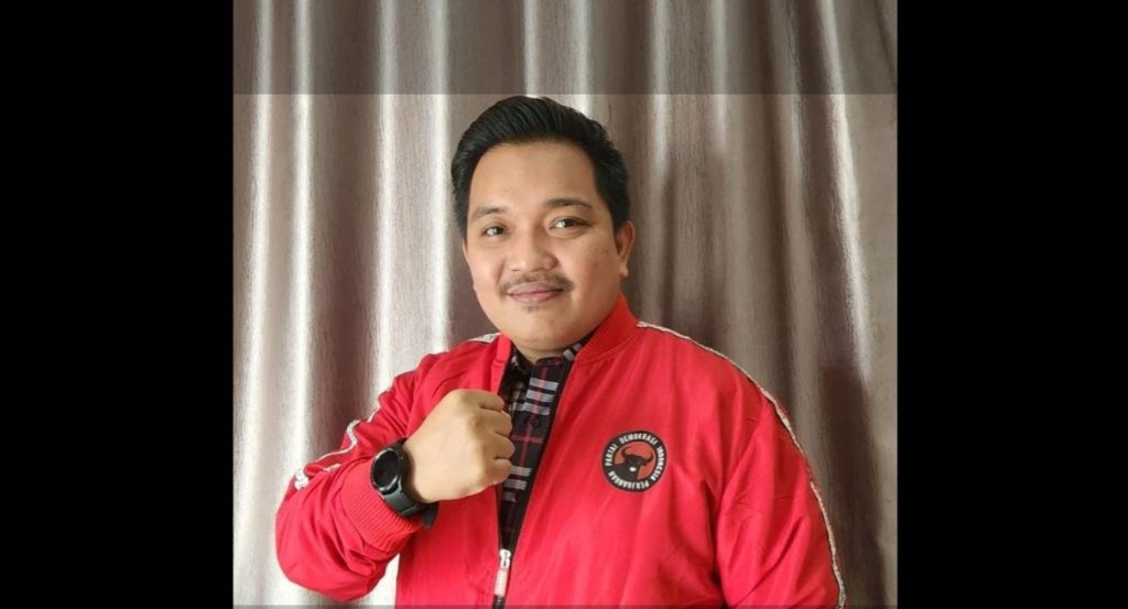 Tekad Benahi Pendidikan Karawang, Dede Anwar Hidayat Resmi Nyaleg di PDI-P