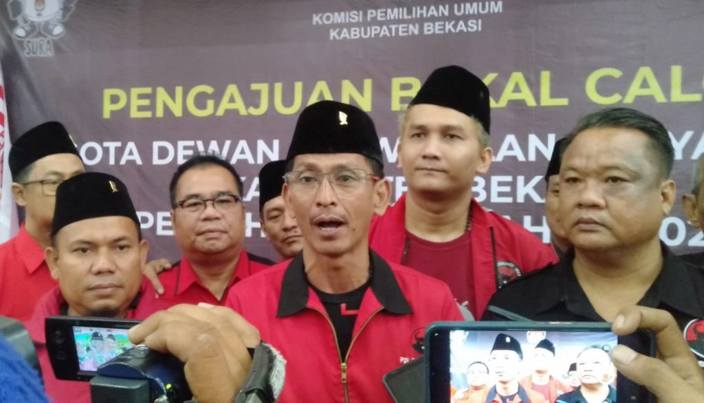 PDI Perjuangan Kabupaten Bekasi Targetkan 13 Kursi Legislatif di Pemilu 2024 PDI Perjuangan Kabupaten Bekasi Targetkan 13 Kursi Legislatif di Pemilu 2024