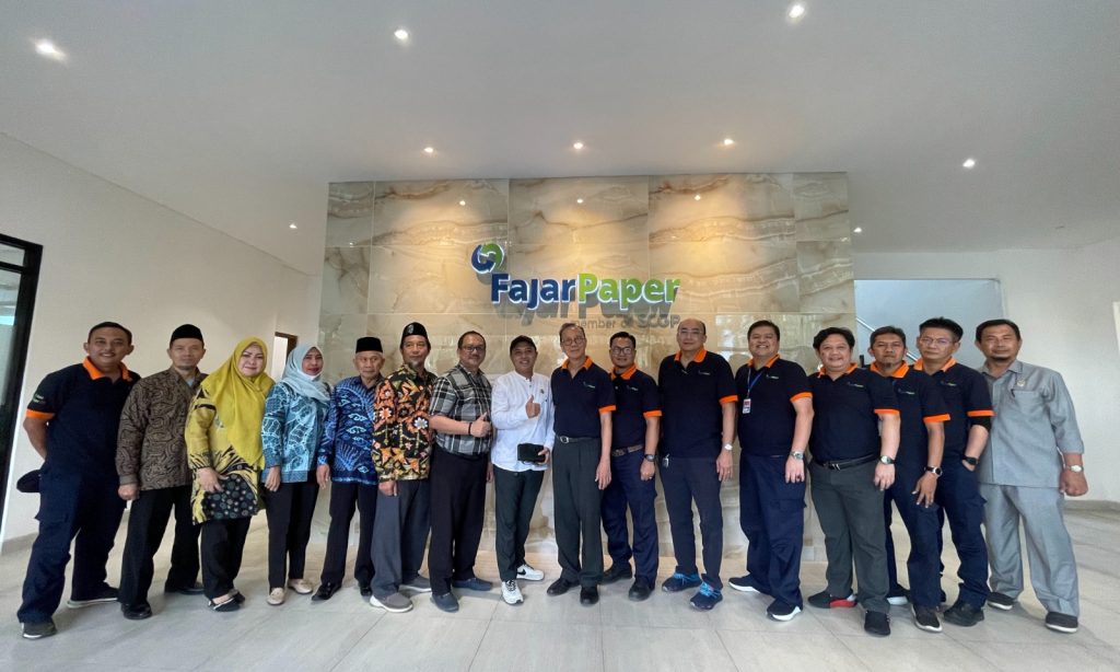 FajarPaper Terima Apresiasi Pansus 23 DPRD Kabupaten Bekasi dalam Mengembangkan Koperasi Karyawan Surya Abadi FajarPaper Terima Apresiasi Pansus 23 DPRD Kabupaten Bekasi dalam Mengembangkan Koperasi Karyawan Surya Abadi