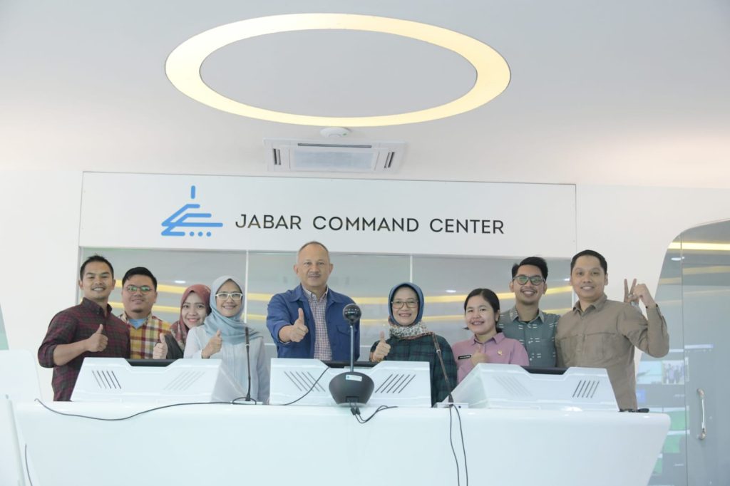 <em>Pemdaprov Jawa Barat Luncurkan Sayembara Desa Digital 2023</em>