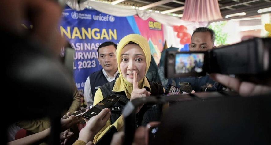 Masyarakat Antusias Ikuti Imunisasi Masyarakat Antusias Ikuti Imunisasi