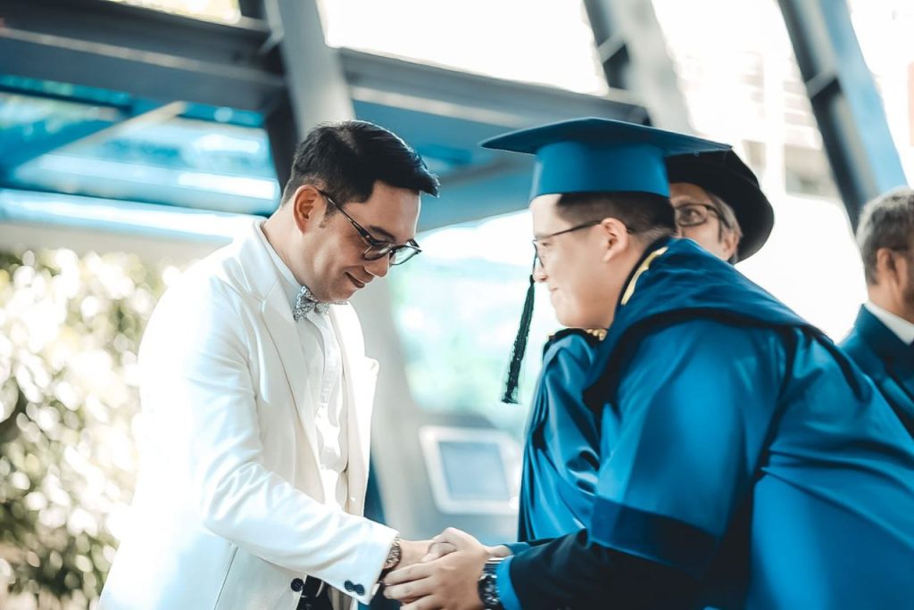 Pesan Ridwan Kamil kepada Lulusan FTMD ITB: Miliki Hidup yang Bermanfaat untuk Masyarakat