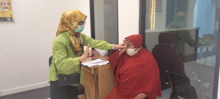Rangkaian HUT RSUD ke-71, RSUD Karawang Berikan Pengobatan dan Operasi Katarak secara Gratis