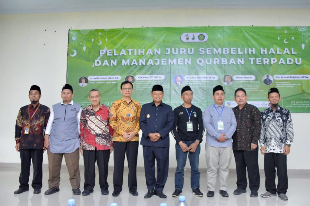 <em>Jelang Idul Adha, Juru Sembelih Dilatih Manajemen Kurban</em>