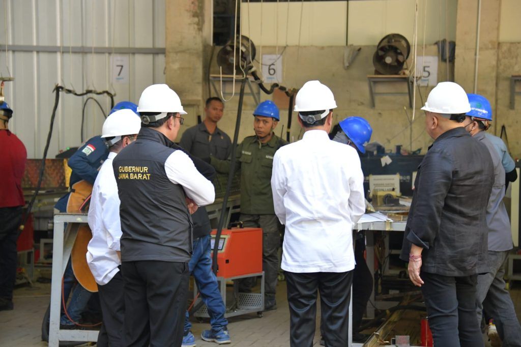 Presiden Cek Langsung Pembuatan Patung Garuda Istana Kepresidenan di Nyoman Nuarta Gallery Presiden Cek Langsung Pembuatan Patung Garuda Istana Kepresidenan di Nyoman Nuarta Gallery