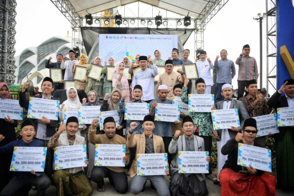<em>Terbukti Berhasil, Ridwan Kamil Ingin OPOP Dilanjutkan ke Tingkat Nasional</em> <em>Terbukti Berhasil, Ridwan Kamil Ingin OPOP Dilanjutkan ke Tingkat Nasional</em>