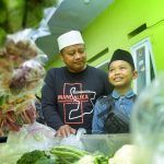 Temui Anak Kelas 4 SD Penjual Sayuran, Uu Ruzhanul: Ajarkan Kita Kemandirian dan Kerja Keras