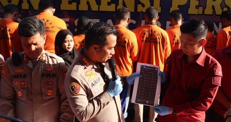 Usai Ungkap 7 Kasus Judi Online, HP Ratusan Anggota Polresta Cirebon Juga Dirazia