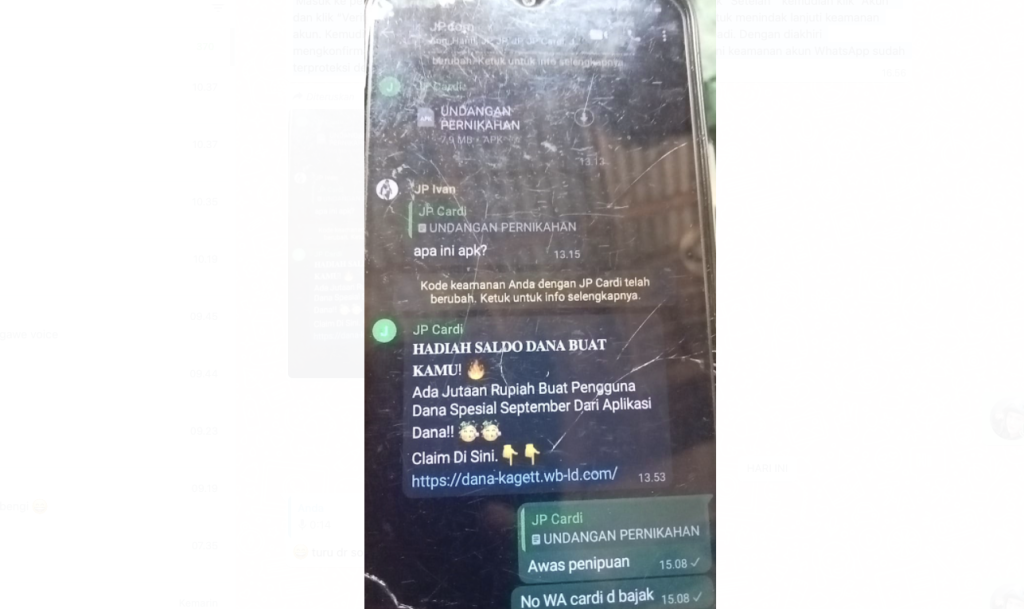 Modus Penipuan Makin Canggih! Nomor Whatsapp Dibajak, Si Penipu Sebar Pesan Malware APK Modus Penipuan Makin Canggih! Nomor Whatsapp Dibajak, Si Penipu Sebar Pesan Malware APK