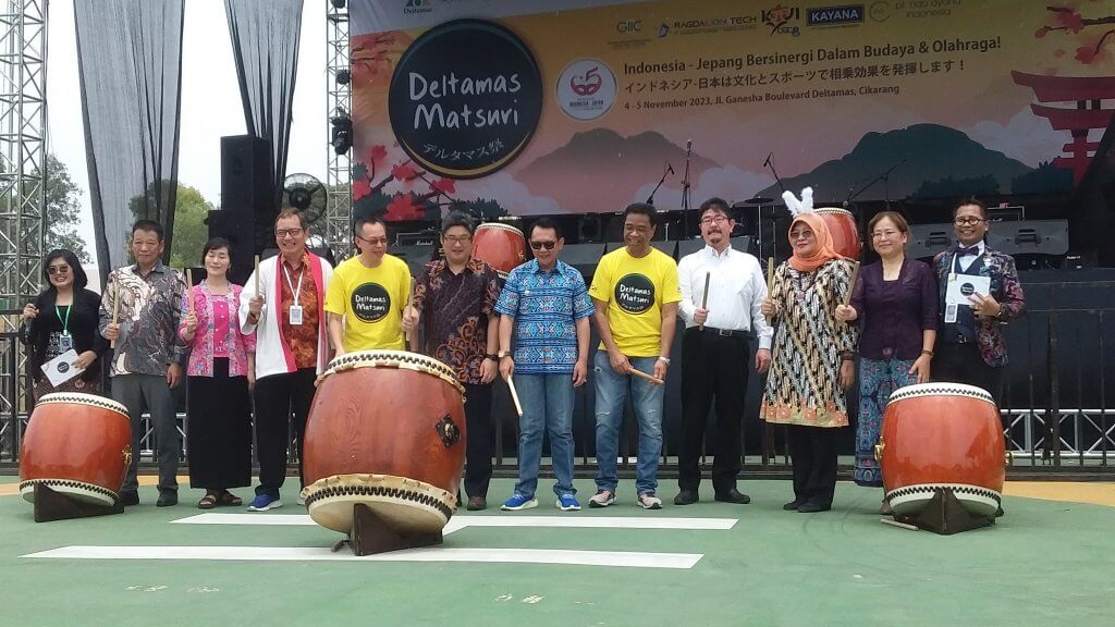Kota Deltamas Selenggarakan Festival Kebudayaan Jepang Bertajuk Deltamas Matsuri 2023 Persembahkan J-Rocks Hingga Band Kotak Kota Deltamas Selenggarakan Festival Kebudayaan Jepang Bertajuk Deltamas Matsuri 2023 Persembahkan J-Rocks Hingga Band Kotak