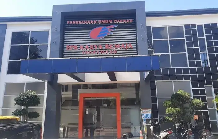 BPR KR Indramayu Dilikuidasi, Dirutnya Dihukum 2 Tahun Bui BPR KR Indramayu Dilikuidasi, Dirutnya Dihukum 2 Tahun Bui