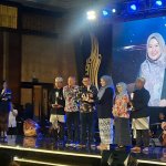 Pemprov Beri Penghargaan Sembilan PNS Terbaik se-Jabar