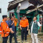 Pj Gubernur Jabar Tinjau Dampak Gempa di Pamijahan Bogor