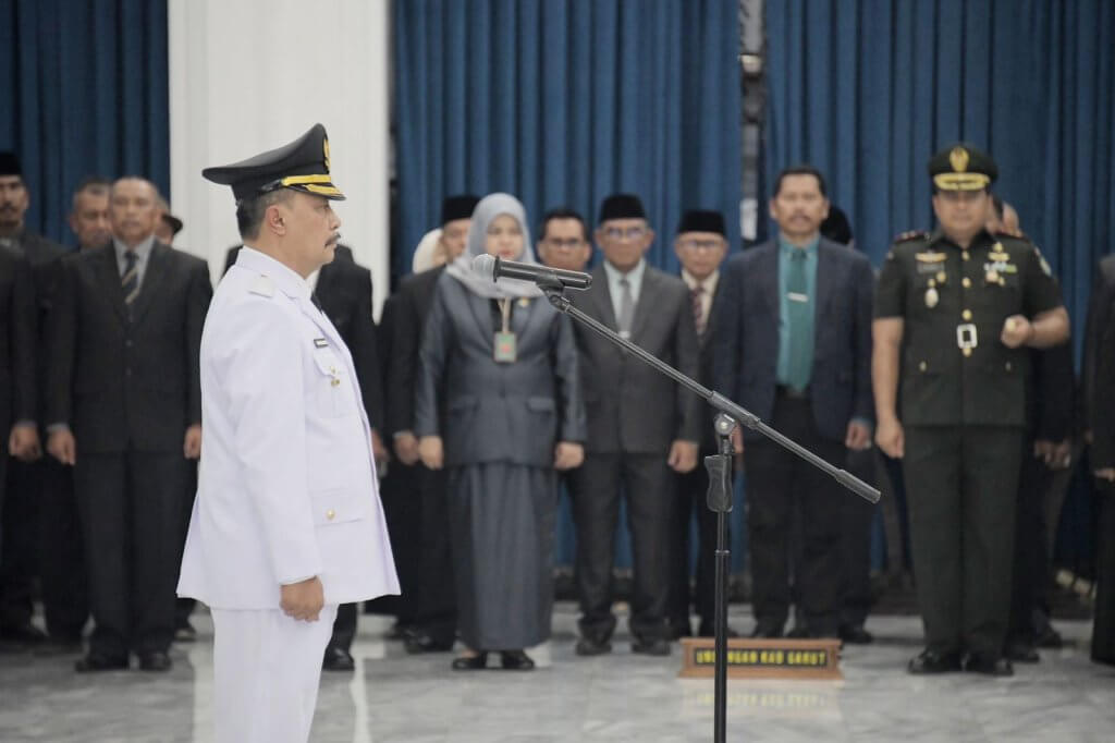 Barnas Adjidin Resmi Jabat Pj Bupati Garut Barnas Adjidin Resmi Jabat Pj Bupati Garut