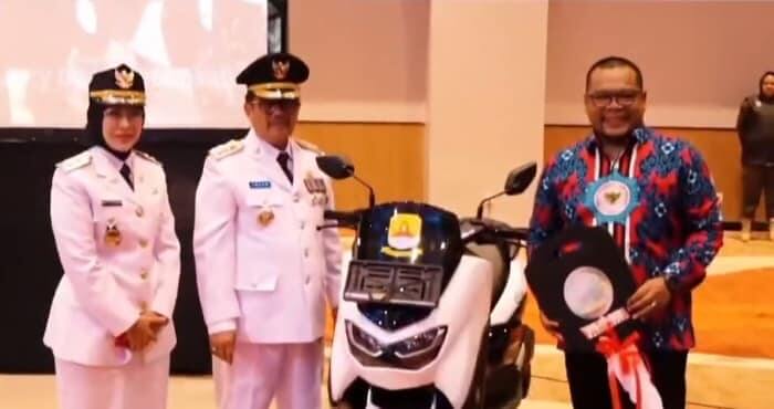 Kepala Daerah Lain Sudah Lengser, Imron - Ayu Tetap Pimpin Cirebon Hingga Mei 2024