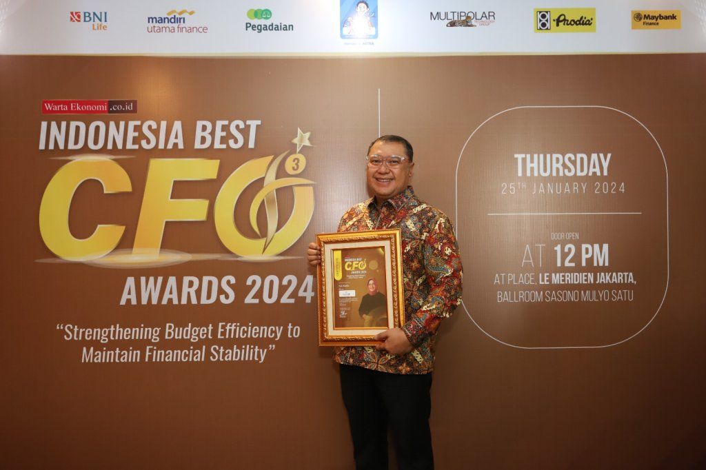 Direktur Keuangan bank bjb Nia Kania Raih Penghargaan Best Performance CFO Direktur Keuangan bank bjb Nia Kania Raih Penghargaan Best Performance CFO