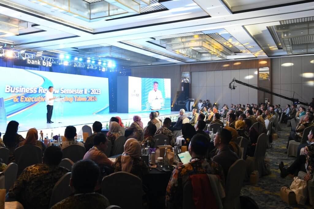 Pj Gubernur Jabar Apresiasi Komitmen bank bjb Dukung Sektor UMKM Pj Gubernur Jabar Apresiasi Komitmen bank bjb Dukung Sektor UMKM