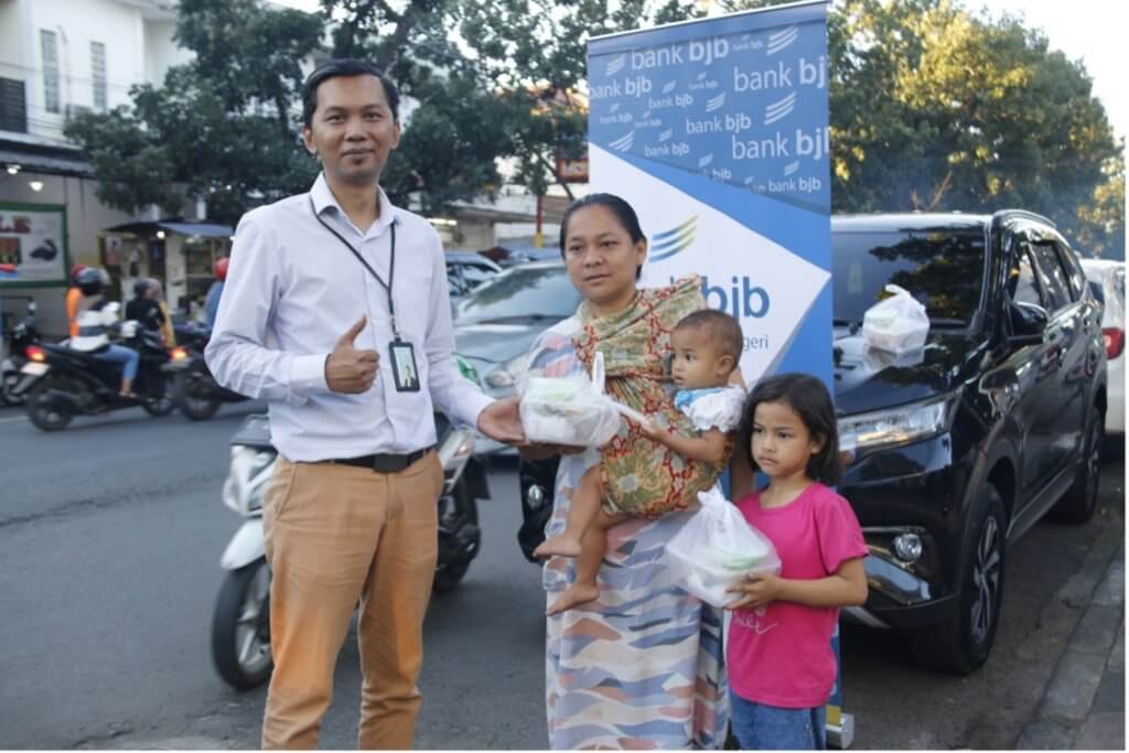 bank bjb Hidupkan Tradisi Haji Geyot Untuk Meriahkan Ramadan dan Menjelang Buka Puasa