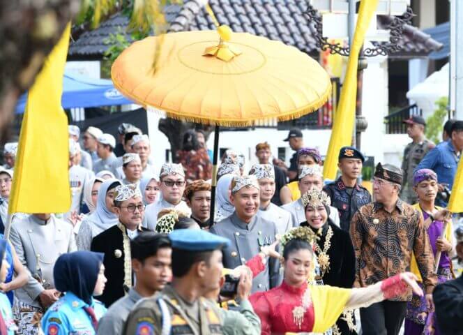 Momentum HUT Kab Cirebon Ke-542, Ketua DPRD Tekankan Pembangunan Infrastruktur