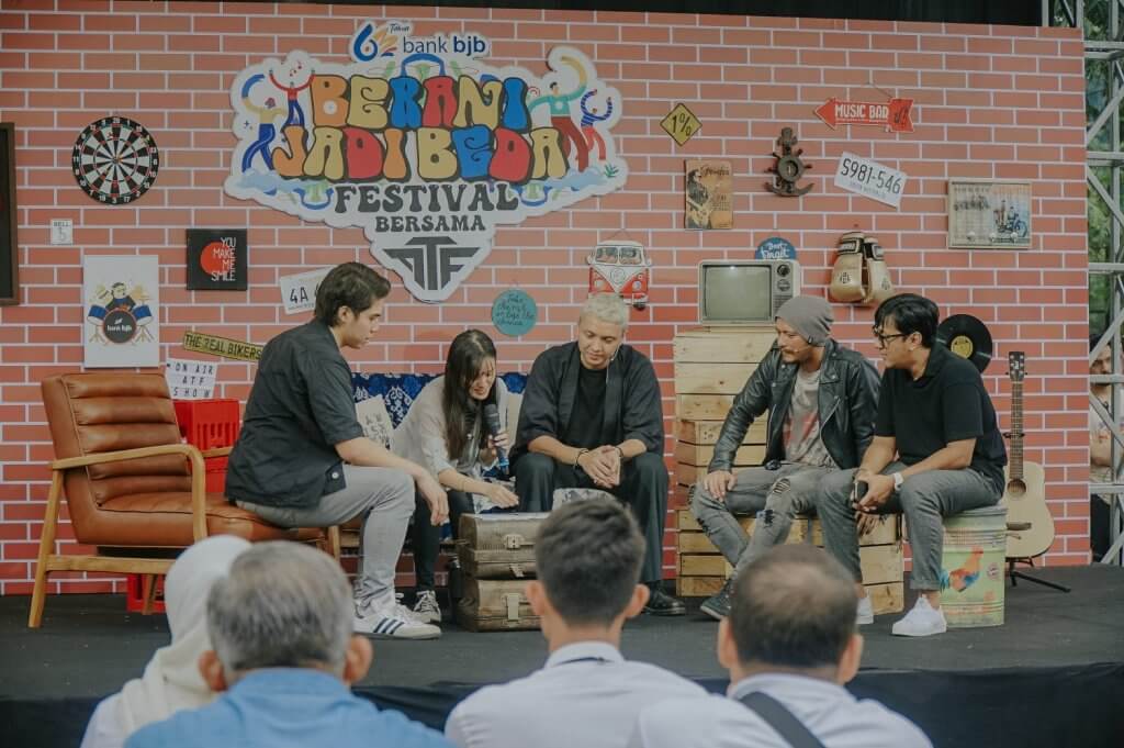 bank bjb Sukseskan Berani Jadi Beda Festival Bersama Andre Taulany and Friend