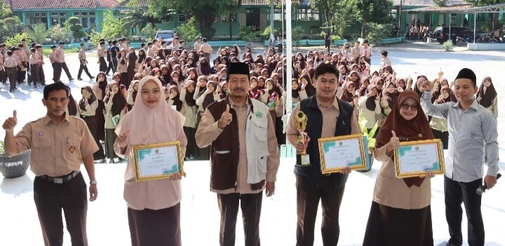 Semarak Hardiknas 2024, MTs Negeri 1 Cirebon Raih Juara 1 Lomba Madrasah Digital