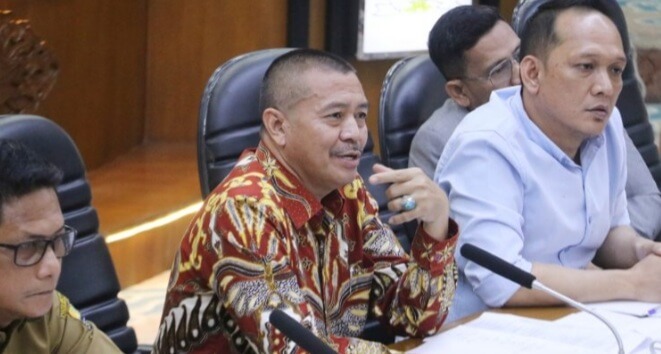 DPRD Kota Cirebon Tagih Janji Penghentian Aktivitas Batu Bara di Pelabuhan Cirebon DPRD Kota Cirebon Tagih Janji Penghentian Aktivitas Batu Bara di Pelabuhan Cirebon