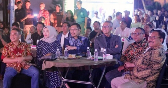 Nyata Libatkan Masyarakat, Ketua DPRD Apresiasi Festival Milm Kampung Kota Cirebon 2024 Nyata Libatkan Masyarakat, Ketua DPRD Apresiasi Festival Milm Kampung Kota Cirebon 2024