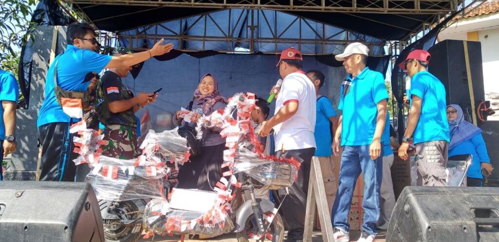 Beli Kupon 2.000 Perak, Ibu Asal Ciledug Wetan Bawa Pulang Sepeda Listrik