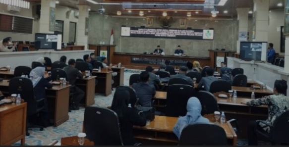 DPRD Kota Cirebon Sahkan 8 Fraksi Masa Jabatan 2024-2029 DPRD Kota Cirebon Sahkan 8 Fraksi Masa Jabatan 2024-2029