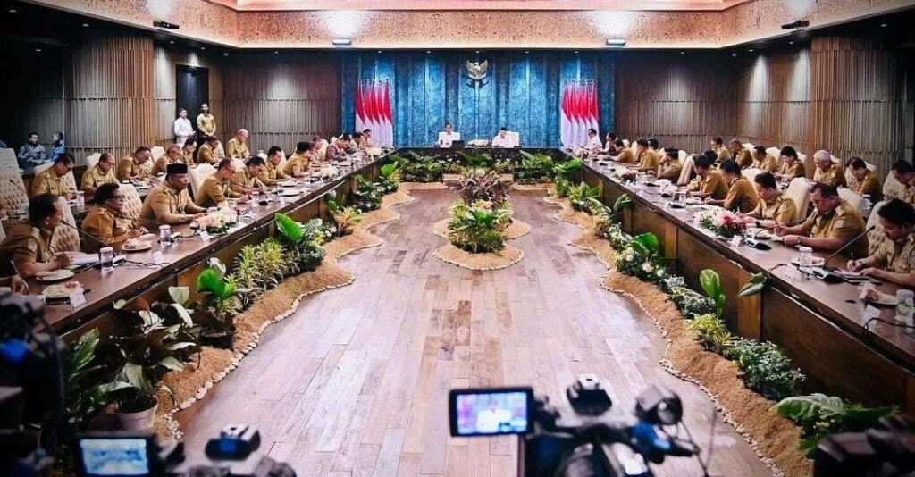 Kunjungi IKN, Bey Machmudin Hadiri Pertemuan Presiden dengan Seluruh Kepala Daerah di Indonesia Kunjungi IKN, Bey Machmudin Hadiri Pertemuan Presiden dengan Seluruh Kepala Daerah di Indonesia