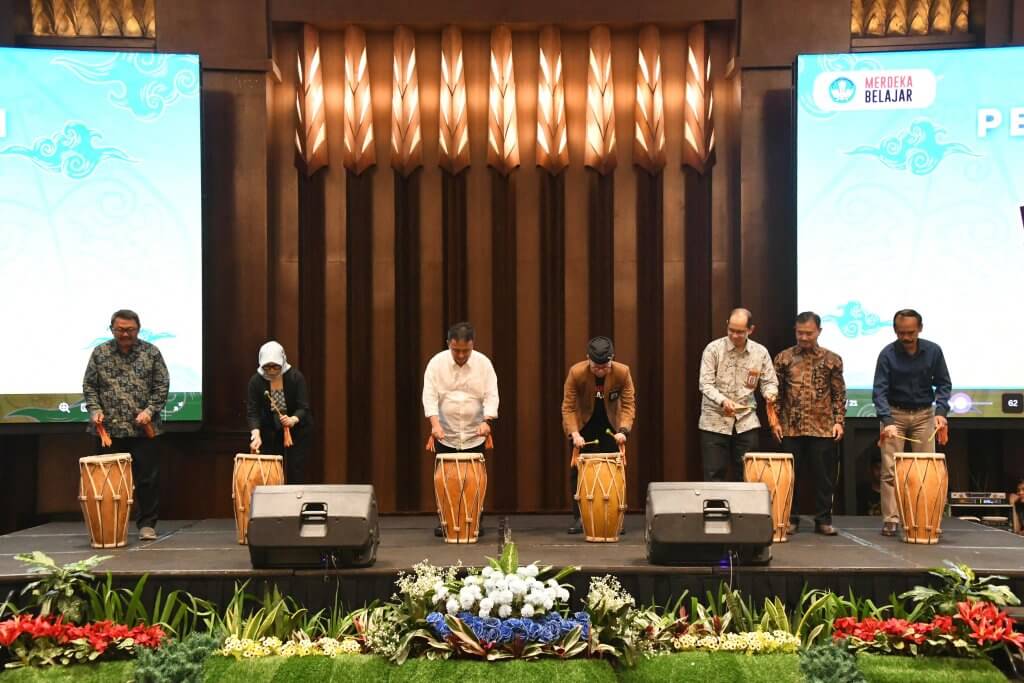 Herman Suryatman Harap Konsorsium Pendidikan Siapkan Strategi Cetak SDM Unggul Herman Suryatman Harap Konsorsium Pendidikan Siapkan Strategi Cetak SDM Unggul