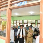 Sekda Herman Suryatman Tinjau Uji Coba Program Makan Siang Bergizi Siswa SD di Sumedang