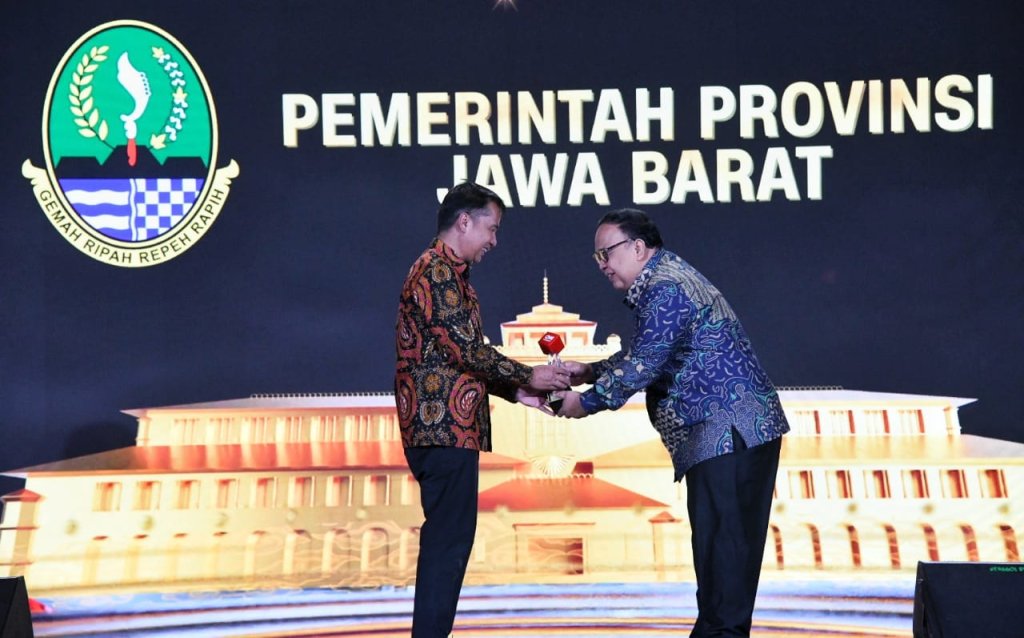 Pemdaprov Jabar Raih Penghargaan sebagai Pemerintahan yang Baik dalam Menyosialisasikan Program Kinerja kepada Masyarakat