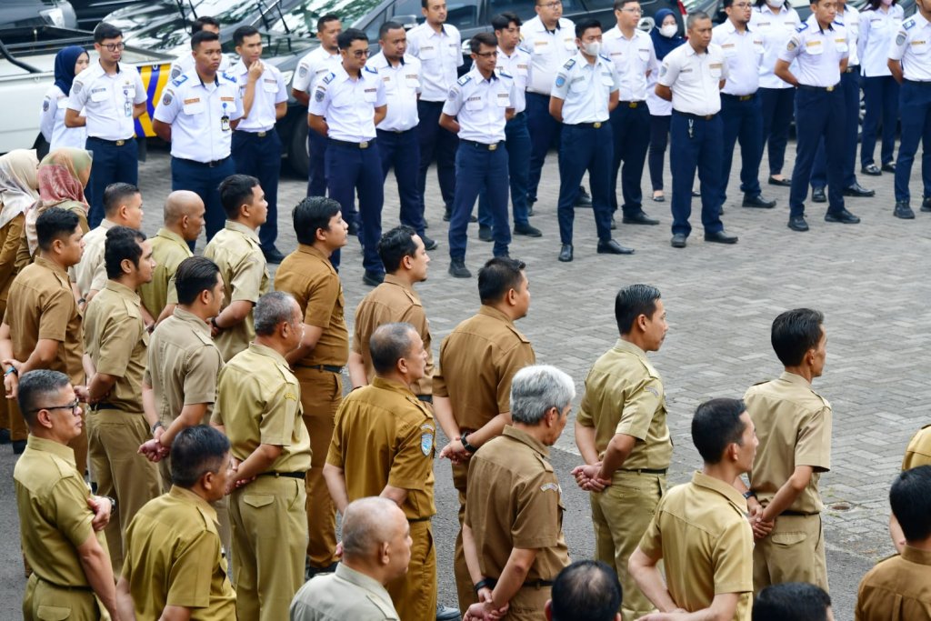 Herman Suryatman Titip BRT Bandung Raya kepada Penjabat Wali Kota Bandung Herman Suryatman Titip BRT Bandung Raya kepada Penjabat Wali Kota Bandung