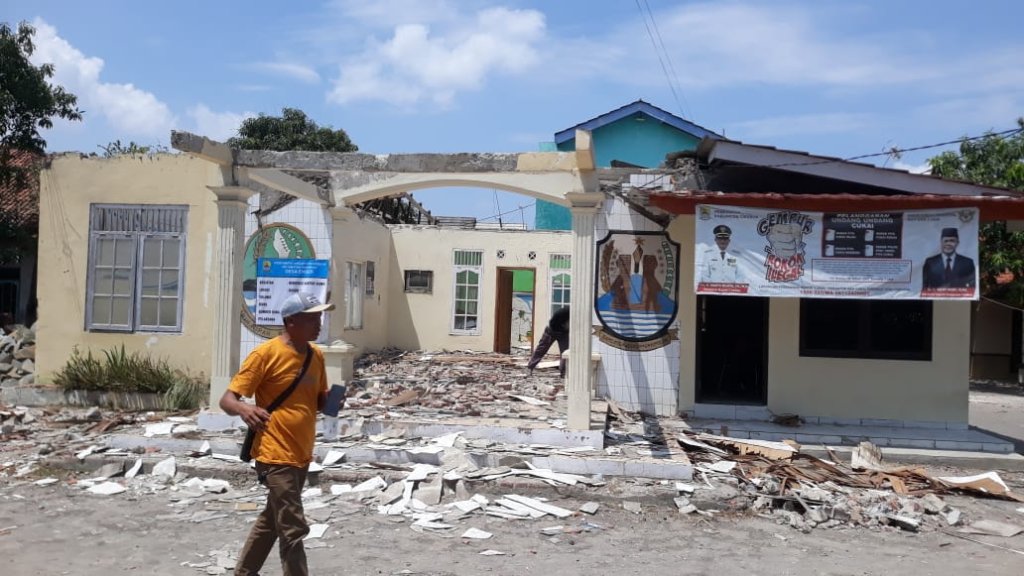 Kuwu Ender Fokus Gunakan Banprov Jabar untuk Rehab Kantor Desa Kuwu Ender Fokus Gunakan Banprov Jabar untuk Rehab Kantor Desa