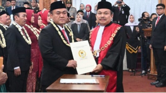 Pj Bupati Cirebon: Pembangunan Daerah Perlu Dukungan Jajaran DPRD Baru Pj Bupati Cirebon: Pembangunan Daerah Perlu Dukungan Jajaran DPRD Baru