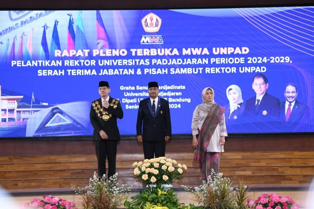 Pemdaprov Jabar Ajak Unpad Berkolaborasi Atasi masalah Sampah, Stunting, dan Kemiskinan Pemdaprov Jabar Ajak Unpad Berkolaborasi Atasi masalah Sampah, Stunting, dan Kemiskinan