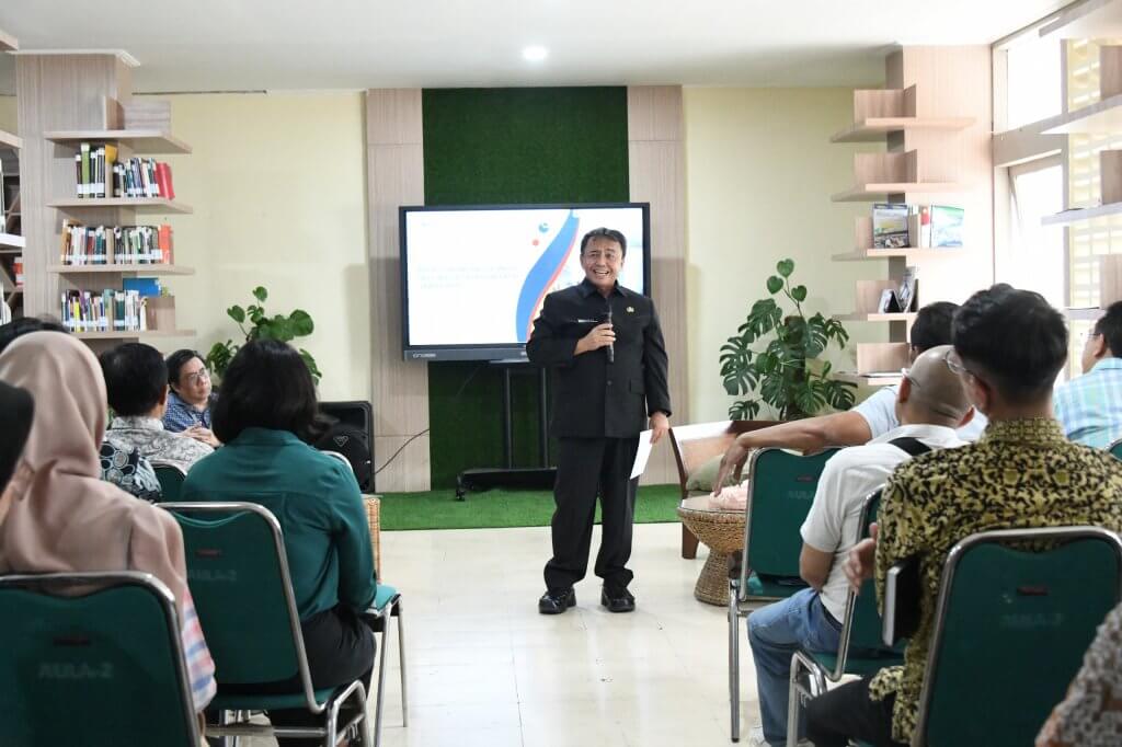 Sekda Herman Suryatman Dorong Pasar Tradisional di Jabar Miliki Tata Kelola Persampahan yang Baik Sekda Herman Suryatman Dorong Pasar Tradisional di Jabar Miliki Tata Kelola Persampahan yang Baik