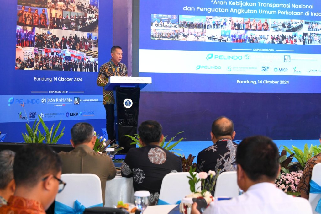 Bey Machmudin Tekankan Urgensi Penguatan Transportasi Publik Terintegrasi Bandung Raya Bey Machmudin Tekankan Urgensi Penguatan Transportasi Publik Terintegrasi Bandung Raya