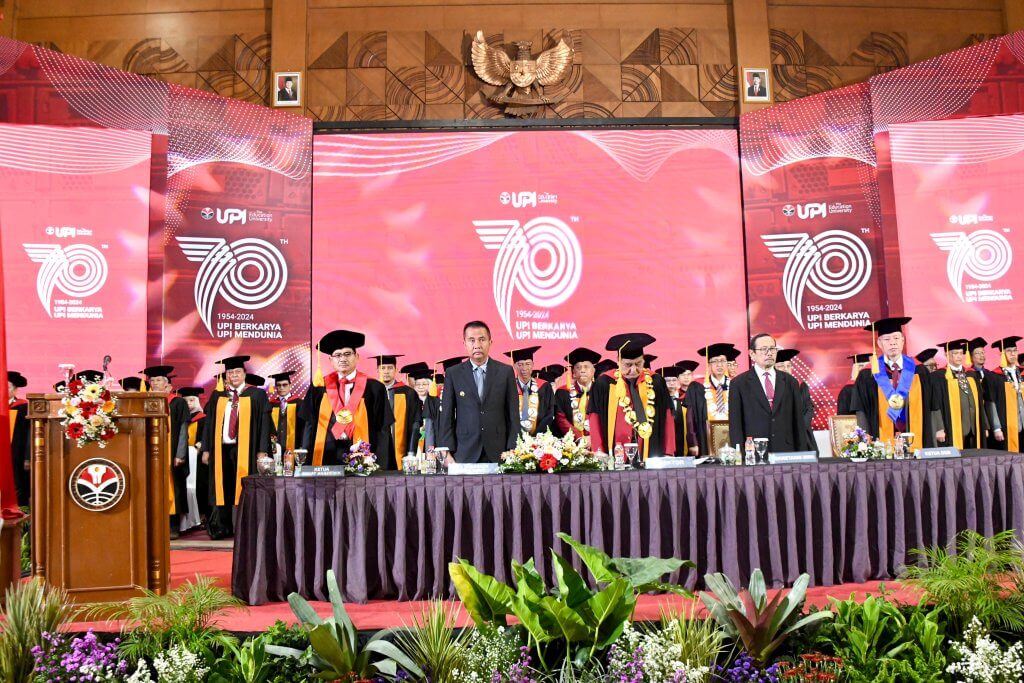 Bey Dorong UPI Konsisten Lahirkan Tenaga Pendidik Berkualitas Bey Dorong UPI Konsisten Lahirkan Tenaga Pendidik Berkualitas