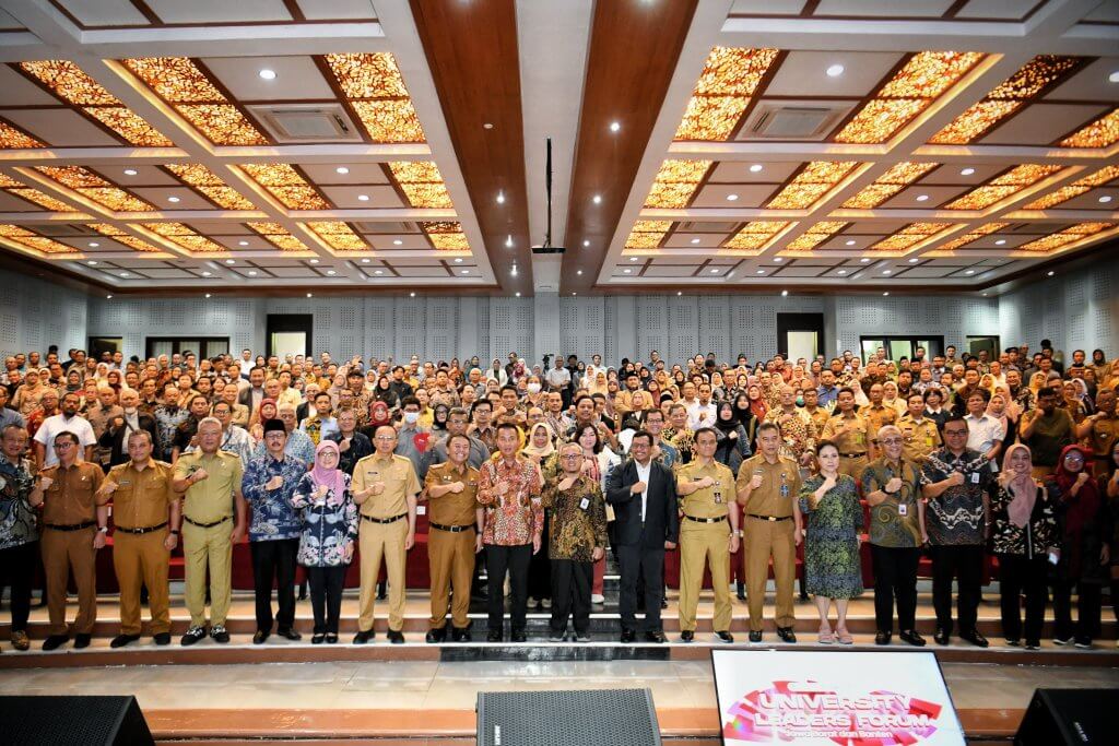 Pemdaprov Jawa Barat Gandeng Perguruan Tinggi Tangani Sampah Perkotaan