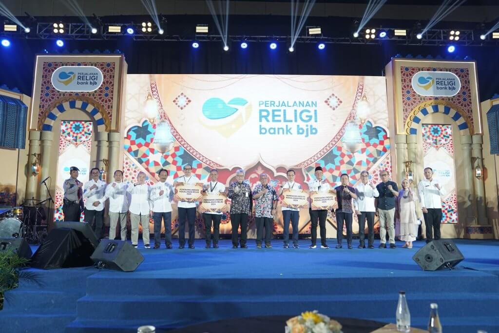 bjb Perjalanan Religi 2024, Apresiasi Istimewa bagi ASN Setia bank bjb bjb Perjalanan Religi 2024, Apresiasi Istimewa bagi ASN Setia bank bjb