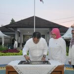 Sekda Herman Resmikan Taman Edukasi Sapi Perah Cikole