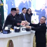 Pemda Provinsi Jabar - DPRD Setujui APBD 2025